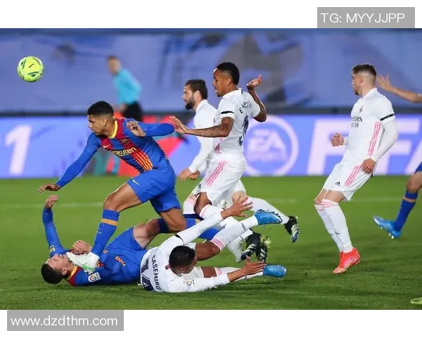 西甲联赛第13轮前瞻：巴塞罗那主场迎强敌，皇马客战塞维利亚，瓦伦西亚德比火爆上演